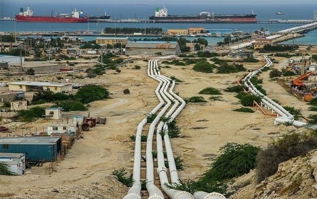 آغاز بارگیری نخستین محموله صادراتی نفت ایران از دریای عمان 