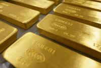  طلا از گام‌های صعودی دلار و نفت بازماند