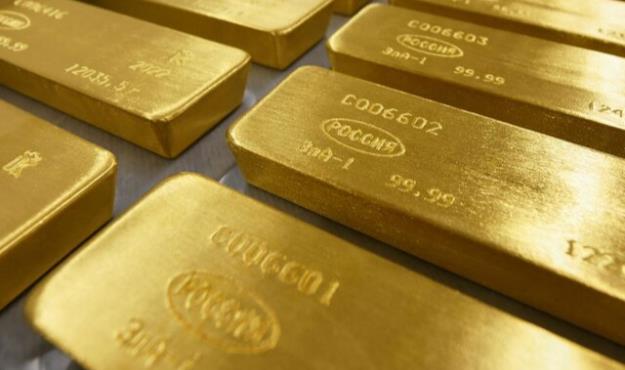  طلا از گام‌های صعودی دلار و نفت بازماند