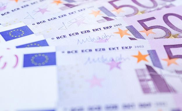  نرخ رسمی یورو کاهش یافت
