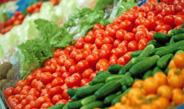  قیمت گوجه فرنگی به بیش از ۱۰ هزارتومان رسید