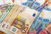  نرخ رسمی پوند و یورو کاهش یافت