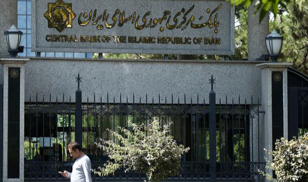 حکمرانی ریال و اصلاح نظام بانکی به طور قاطع پیگیری می‌شود