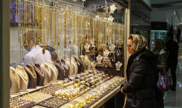 حباب سکه مرز ٢ میلیون تومان را رد کرد