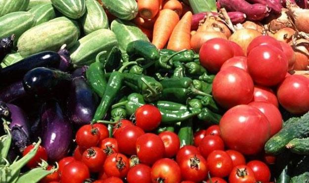 افزایش قیمت موز، خیار و گوجه در چند وقت اخیر