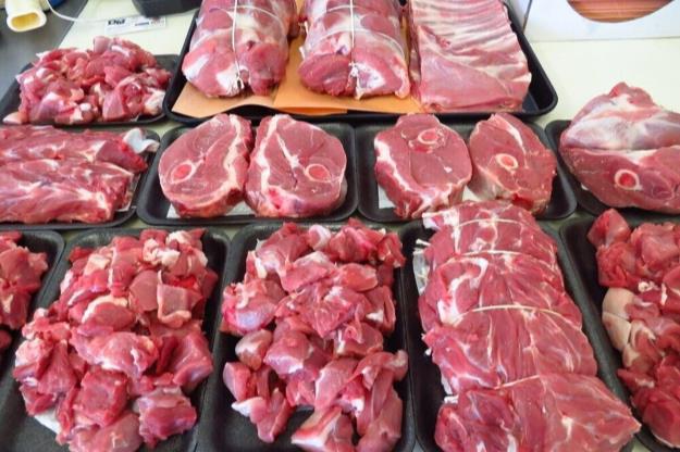  رئیس اتحادیه گوشت گوسفندی: فروش مغازه‌داران ۳۰ درصد کاهش یافته
