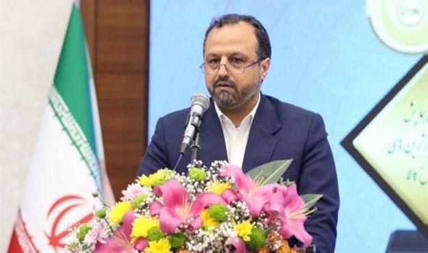وزیر اقتصاد: مدیران بانکی متخلف ‌برکنار می‌شوند
