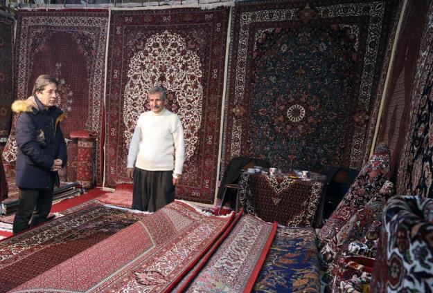 رفع تعهد ارزی صادرکنندگان فرش دستباف تسهیل شد