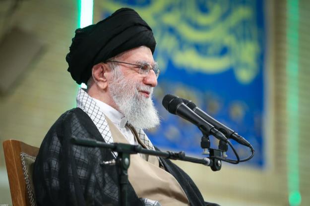 رهبر انقلاب: کارگر؛ سرمایه اصلی برای تحقق شعار سال