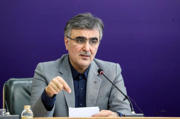 فرزین: بازار سلف ارزی به زودی راه اندازی می‌شود
