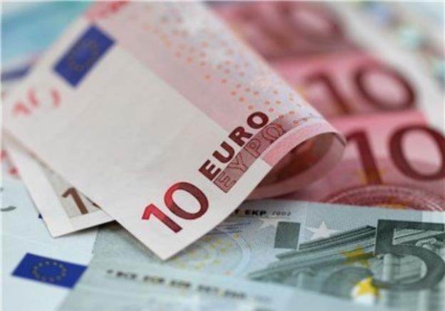 نگهداری ارز بیش از ۱۰ هزار یورو ممنوع است